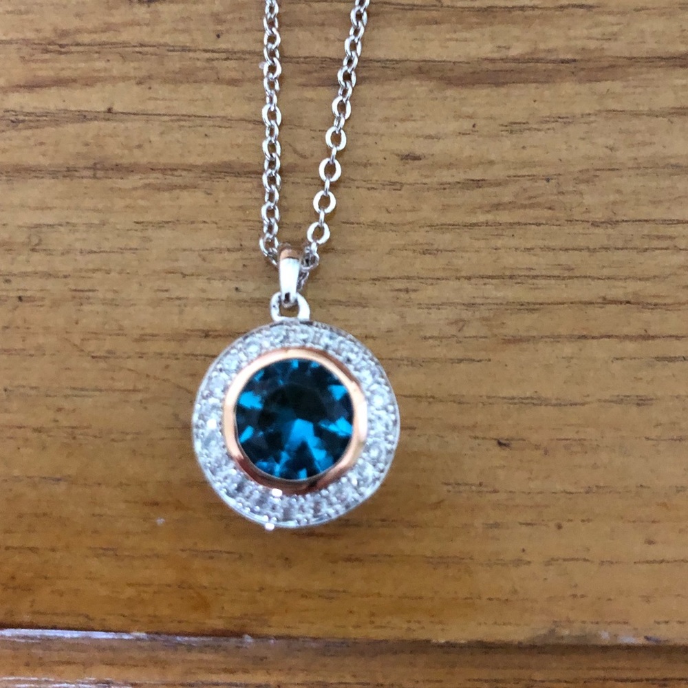 Necklace - Premiere Designs